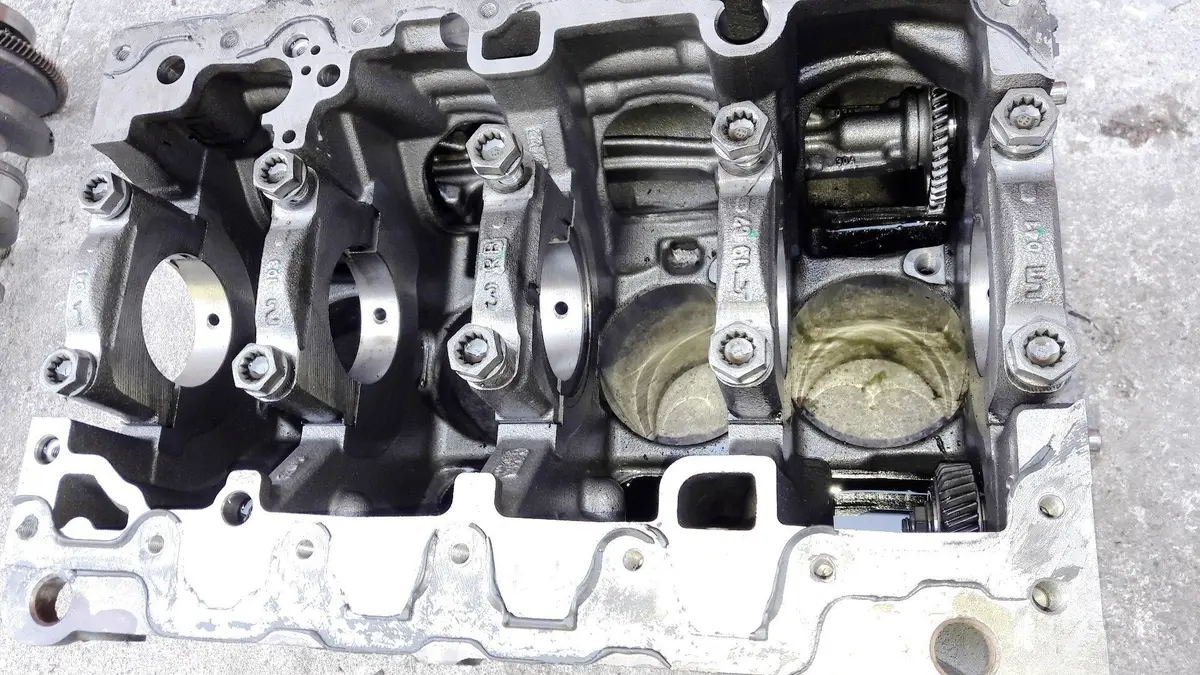 Genuine Engine Cylinder Block 03N023a Volkswagen 2.0 Tdi Dfg Dfga 110Kw 150Ps Passat Alltrack Golf Tiguan Touran Skoda Superb 2019 2018 1
