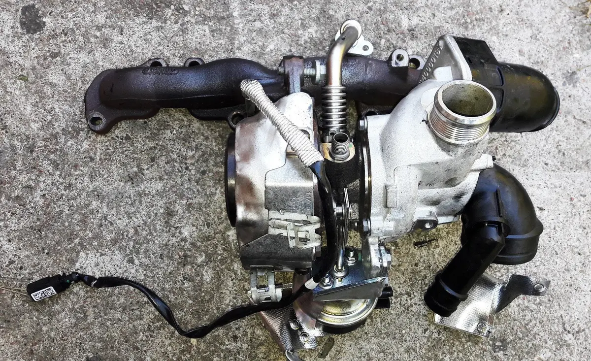 Genuine Engine Exhaust Manifold Turbocharger With Adjuster Bm70b 04L253020q 04L 253 020 Q Volkswagen 2.0 Tdi Dfg Dfga 110Kw 150Ps Passat Alltrack Golf Tiguan Touran Skoda Superb 2019 2018 1