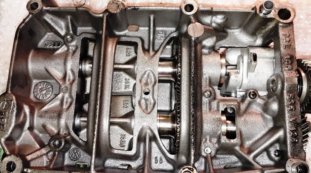 Genuine Engine Oil Pump 03G115105g 03G 115 105 G With Balance Shaft 03L103537 03L 103 537 Vw 2.0 Csh Csha Bitdi Amarok 2