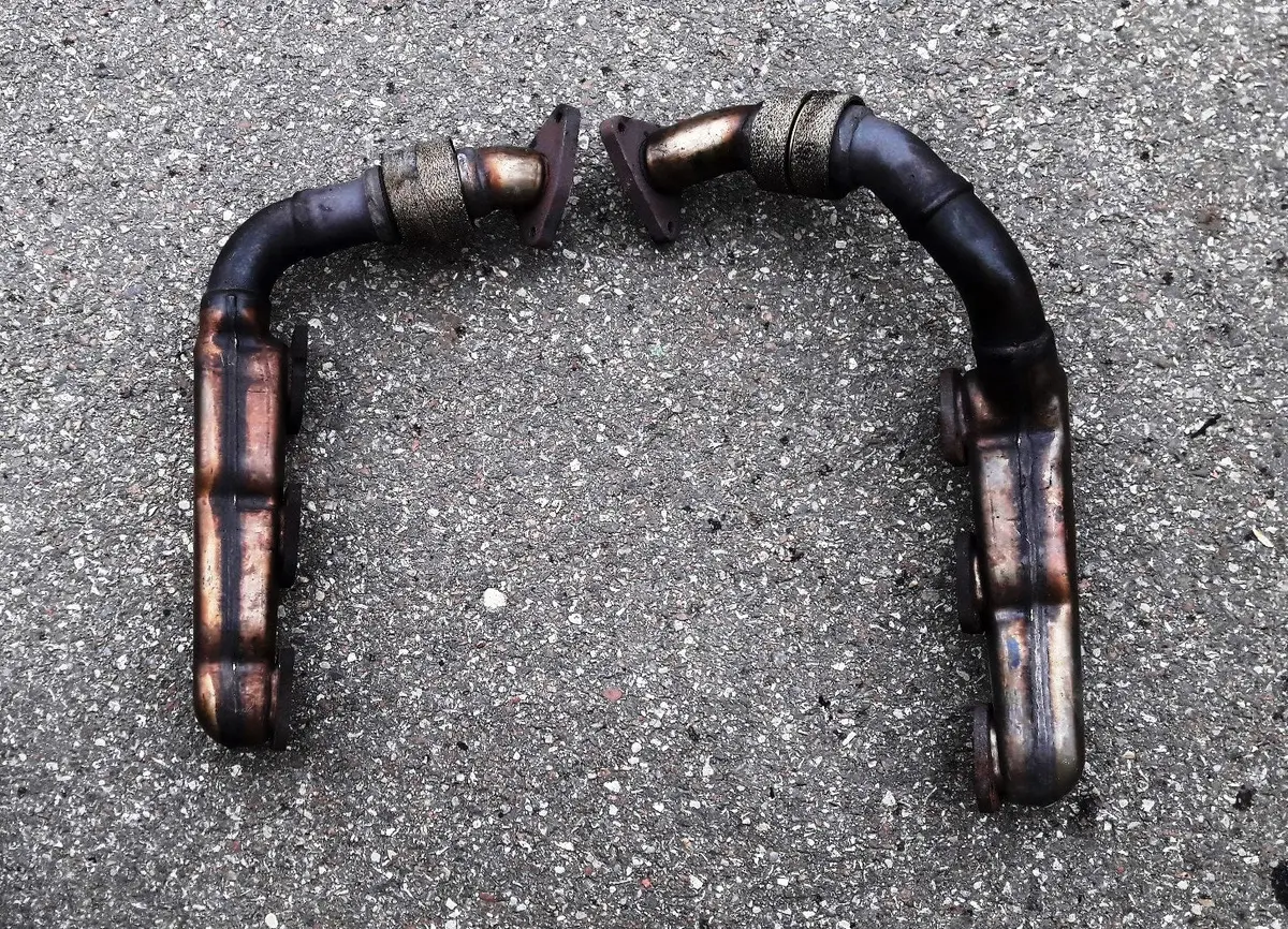 Genuine Exhaust Manifolds Left Right Side A5421420002 A5421420102 Mercedes-Benz 3.0 Cdi Om642 Gl X164 Ml W164 S W221 W639 W251 1