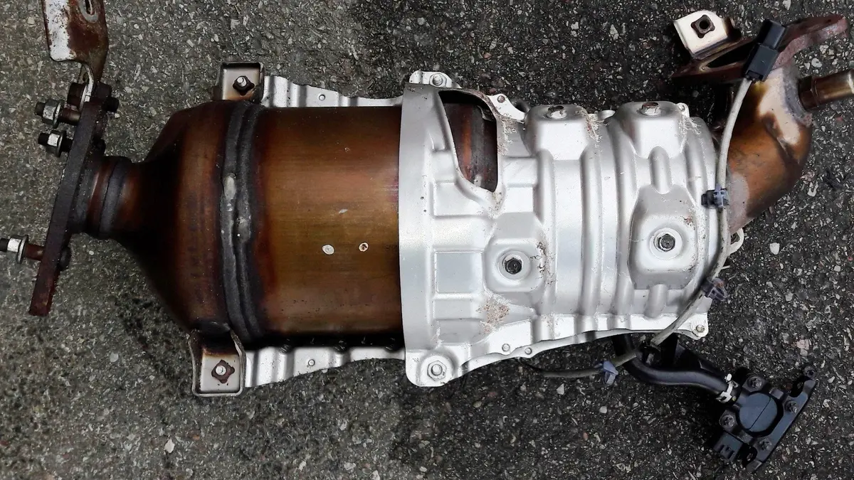 Genuine Engine Catalytic Converter With Sensors Honda 2.2 I-Dtec N22b4 Civic Accord Cr-V 2