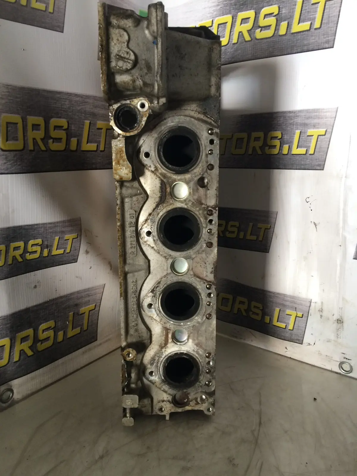 2008 Om 271 Mercedes - Benz 1.8 Petrol Engine Cylinder Head R 271 016 12 01 2
