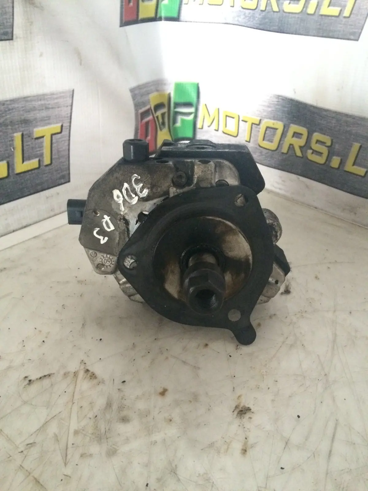 2004 306D3 Bmw 3.0 Diesel Engine High Pressure Fuel Pump 2