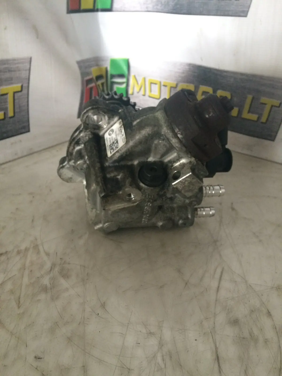 2009 N47 N47d20 Bmw 2.0 Diesel Engine High Pressure Fuel Pump 1