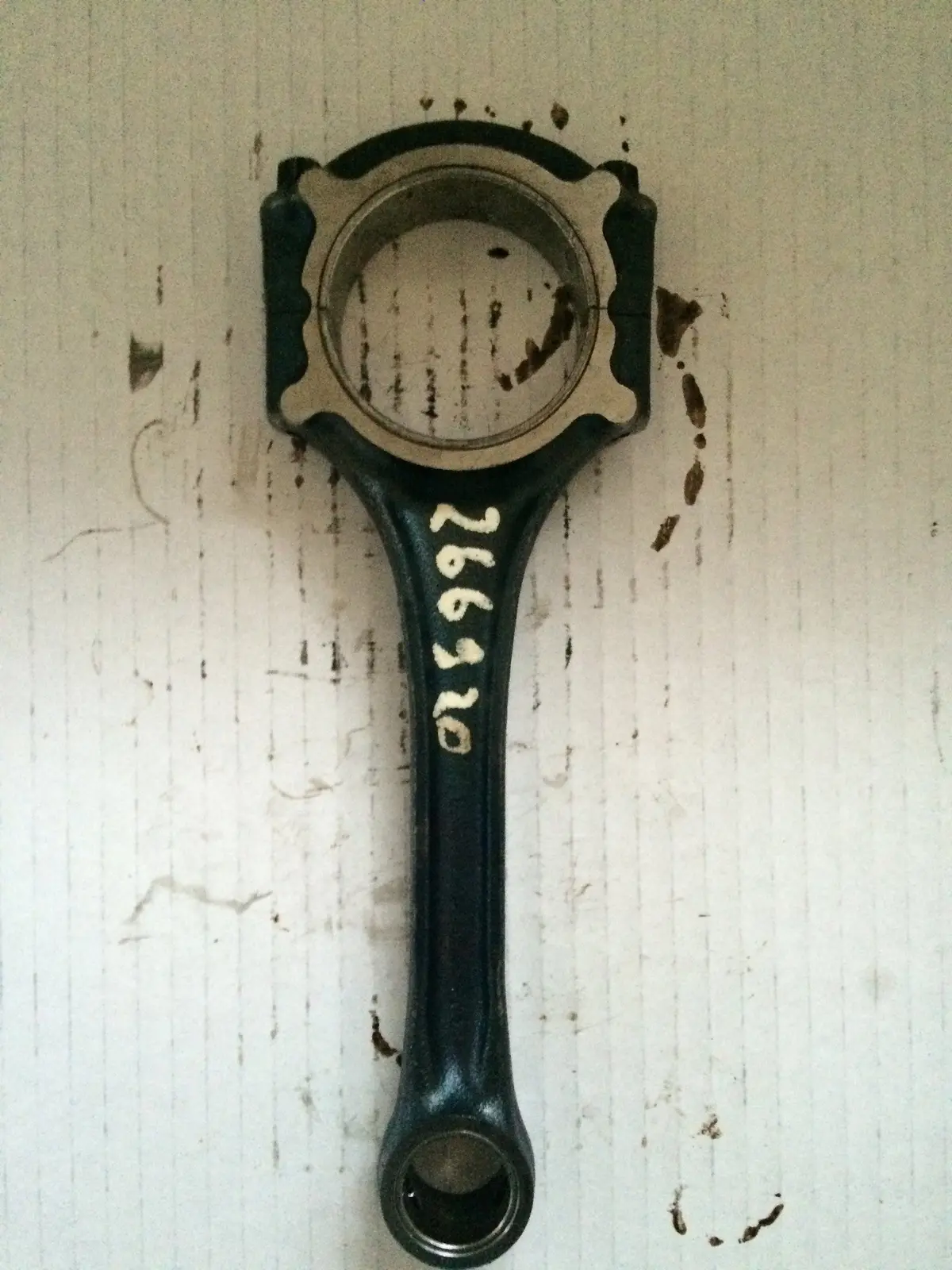 Mercedes - Benz A / B Class  1.5 Petrol Engine / 70 Kw  2005 2006 2007 2008 2009  Engine Code: 266.920  Used Connecting Con Rod 1