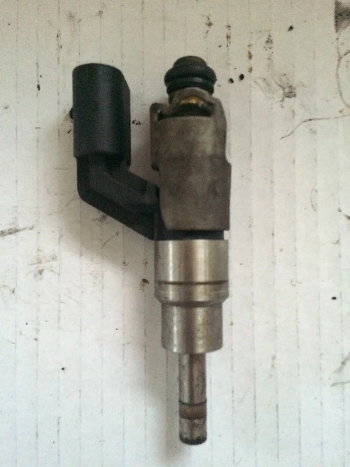 Audi A3 Volkswagen Vw Golf Touran Jetta Eos Passat Skoda Octavia 1.6 / 85 Kw Petrol Engine Fsi 2003 2004 2005 2006 2007 2008 Blp Blf 03C906036a 03C133036c Used Fuel Injector 1