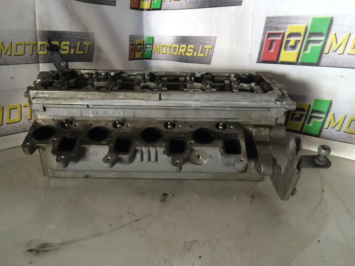 2008 Cag Audi Seat 2.0 Tdi Diesel Engine Cylinder Head 1