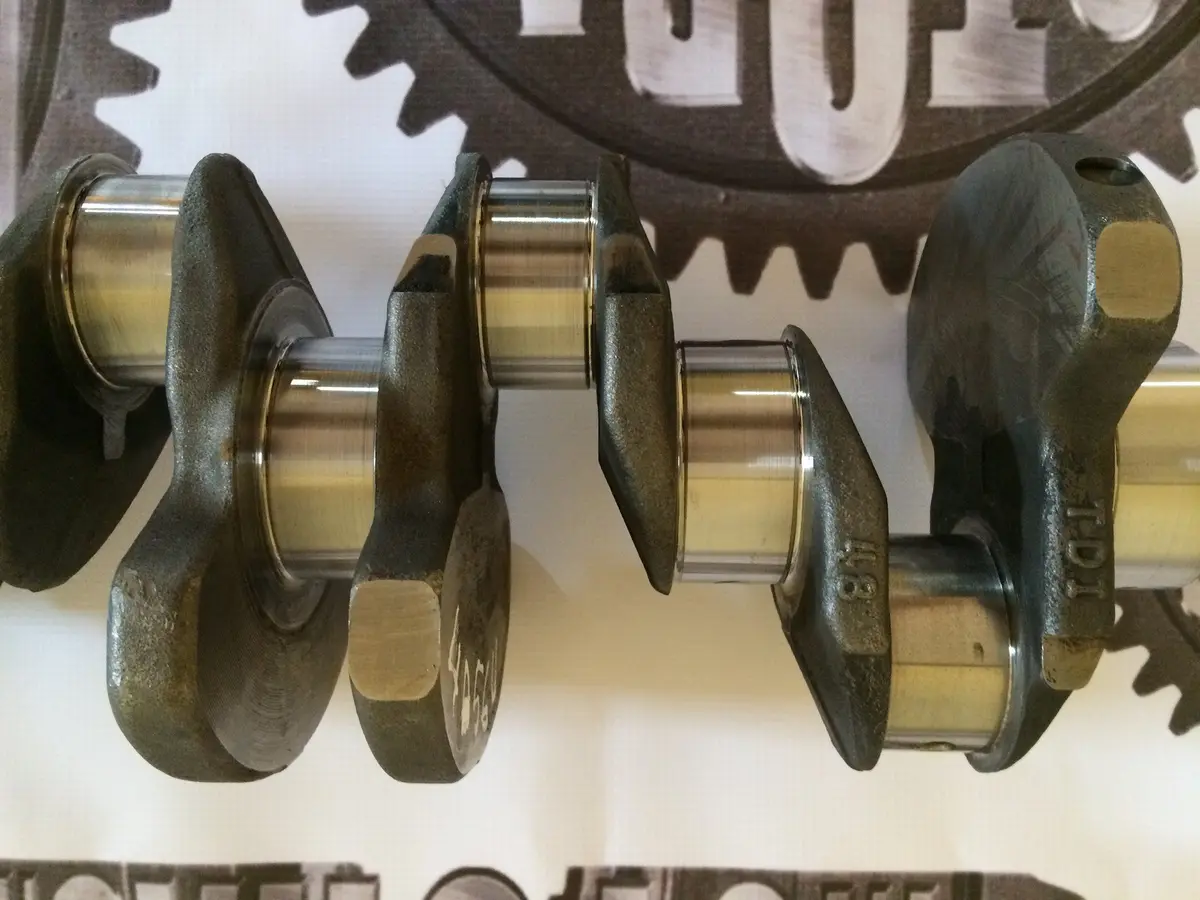 4D56u Mitsubishi 2.5 Turbo Diesel 16V Engine Crankshaft 2