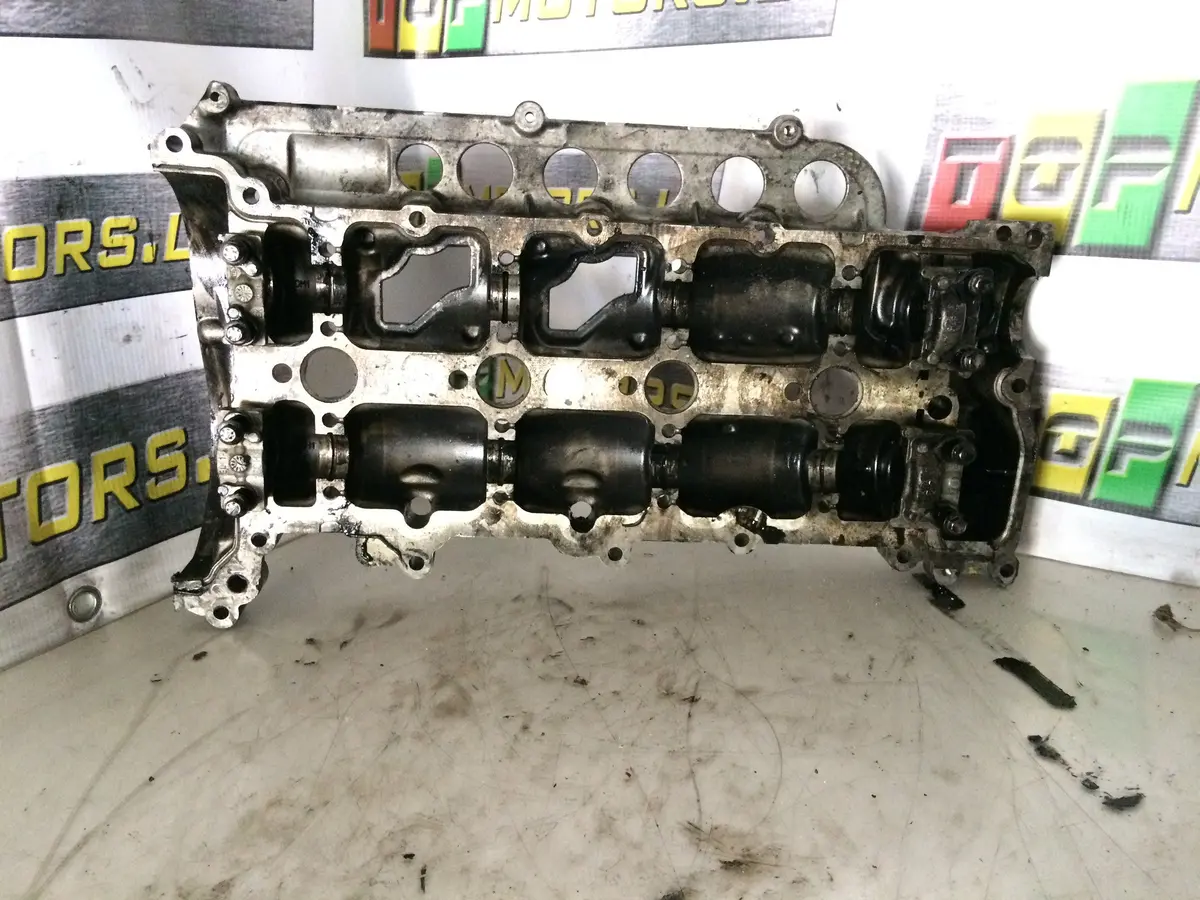 2008 M9r 830 Nissan Renault 2.0 Dci Diesel Engine Cylinder Head Cover 1