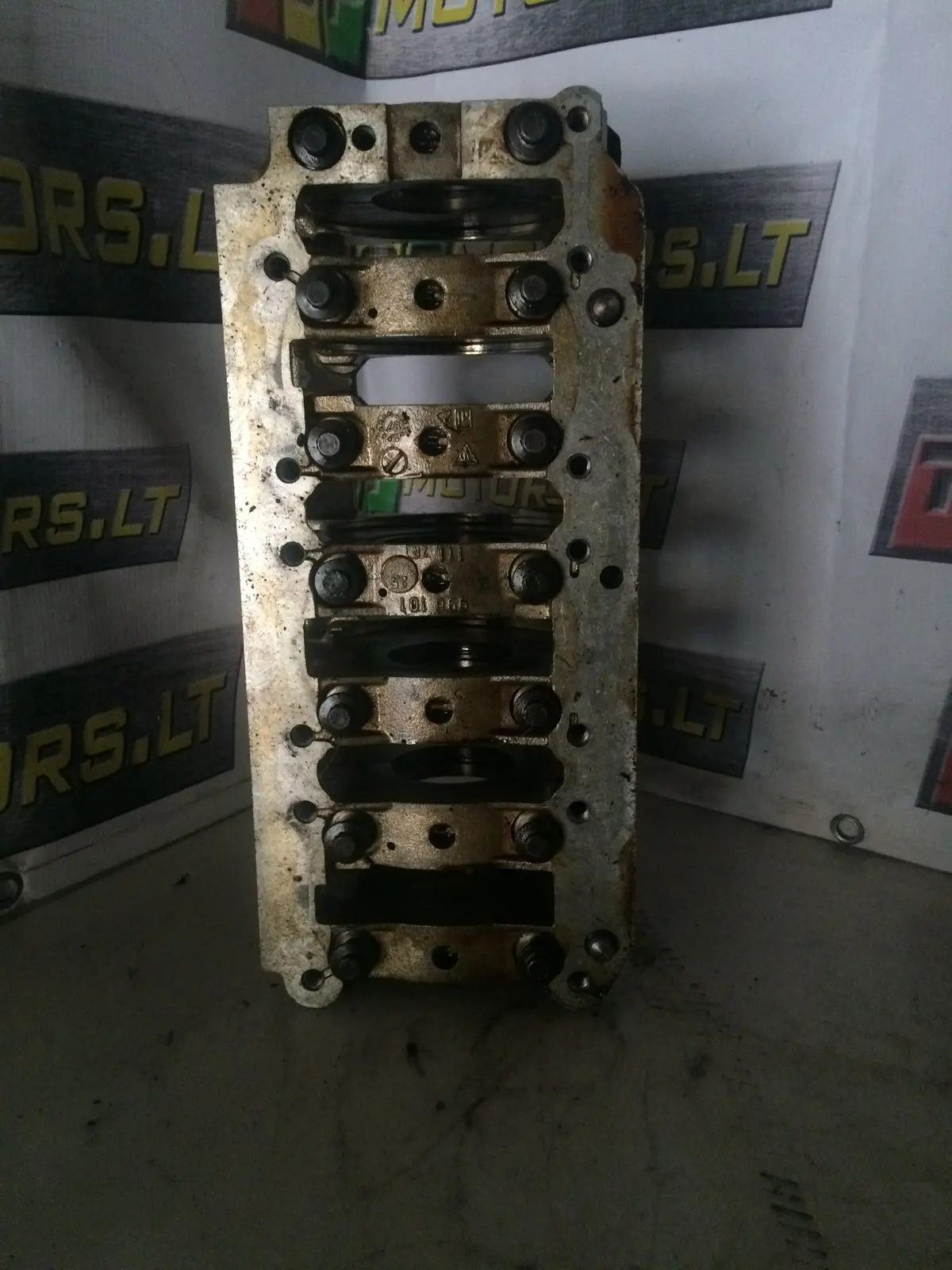 1997 Porsche 2.5 Petrol Engine Crankshaft Carrier Box 1
