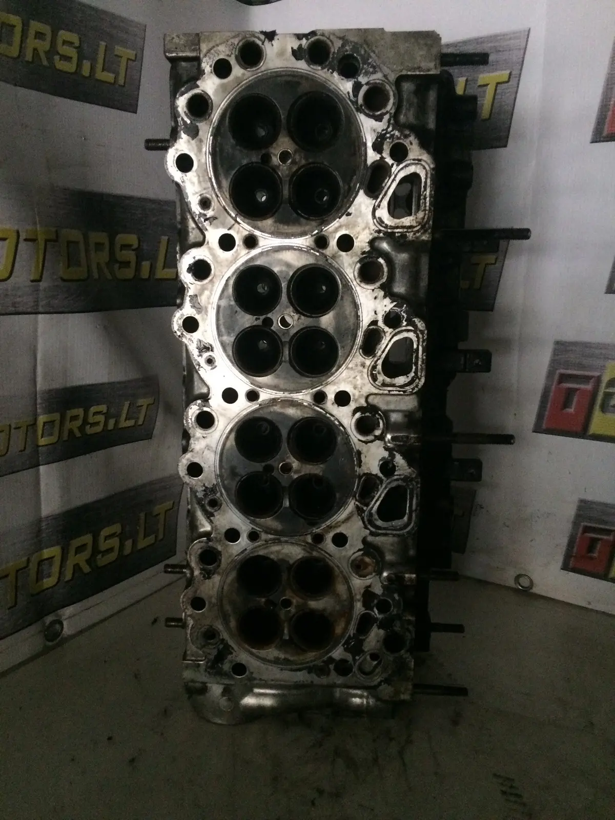 2000 4Jx1 Isuzu 3.0 Diesel Engine Cylinder Head 1