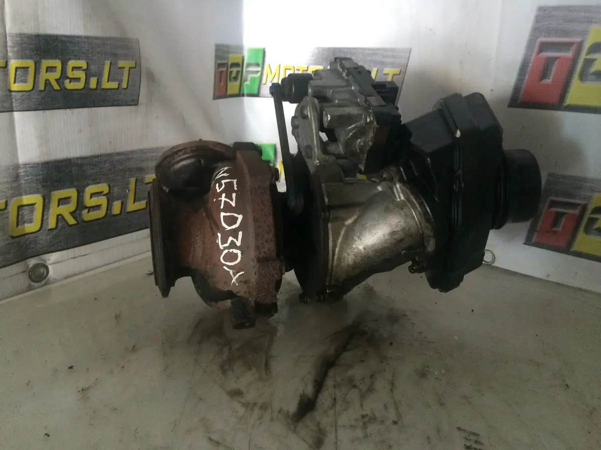 2010 N57 N57d30 N57d30a Bmw 3.0 Diesel Engine Turbo Charger 1