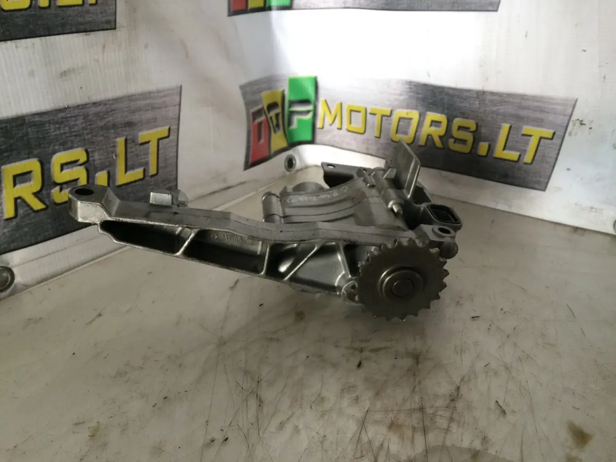 2007 642980 Jeep 3.0 Cdi V6 Diesel Engine Oil Pump 642 181 08 01 1