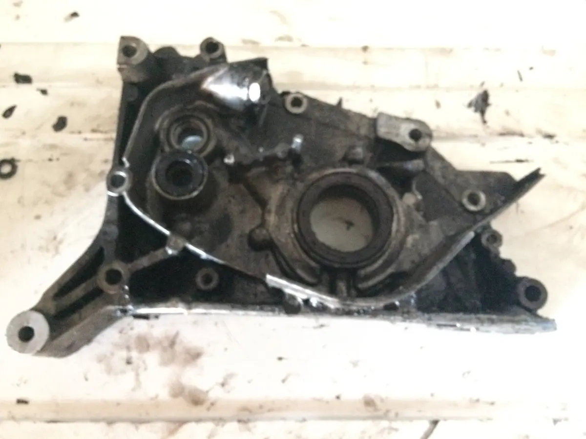 1997 4D56 Mitsubishi 2.5 D Diesel Engine Oil Pump 1