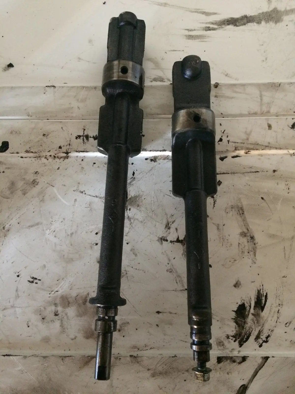 1997 4D56 Mitsubishi 2.5 D Diesel Engine Balance Shaft 1