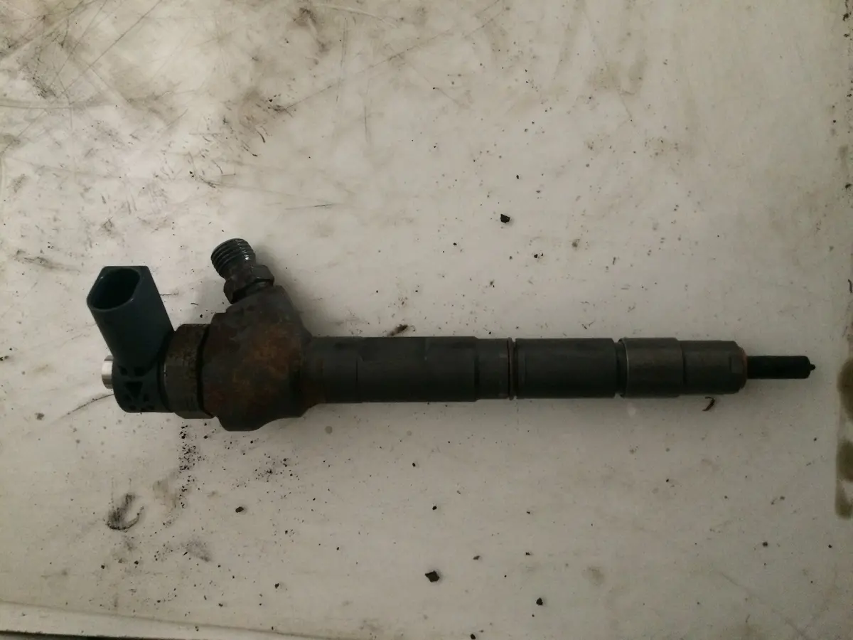 2012 Cfg Audi Volkswagen Skoda Seat 2.0 Tdi Diesel Engine Injector 0445110369 / 0 445 110 369 / 03L 130 277 J / 03L130277j 1