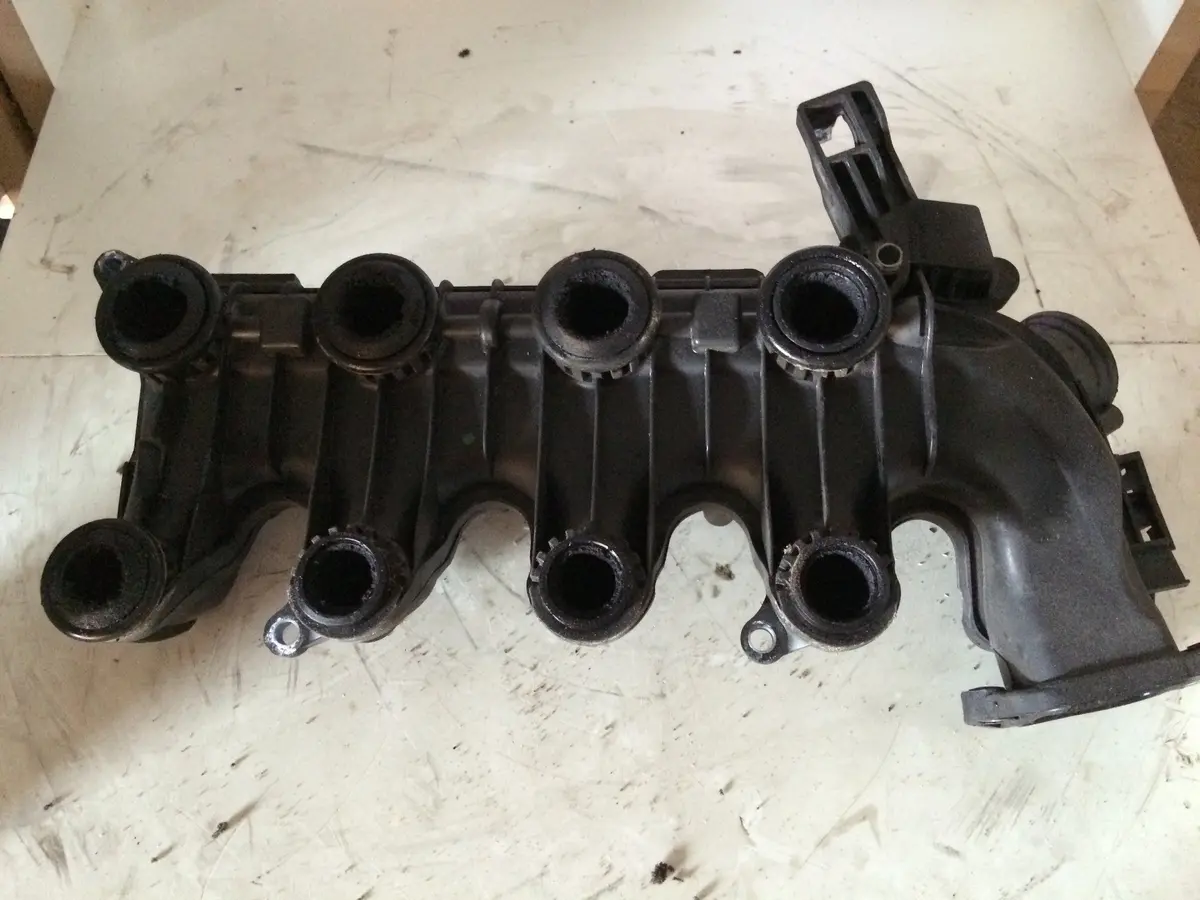 2005 Hhjb Ford 1.6 Tdci Hdi Diesel Engine In Intake Inlet Manifold 1