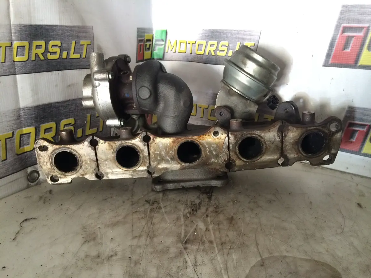 2010 D5244t10 Volvo D5 2.4 T10 Diesel Two Stage Turbo Third Generation Common Rail System Engine Ex Exhaust Manifold Turbo Charger 2