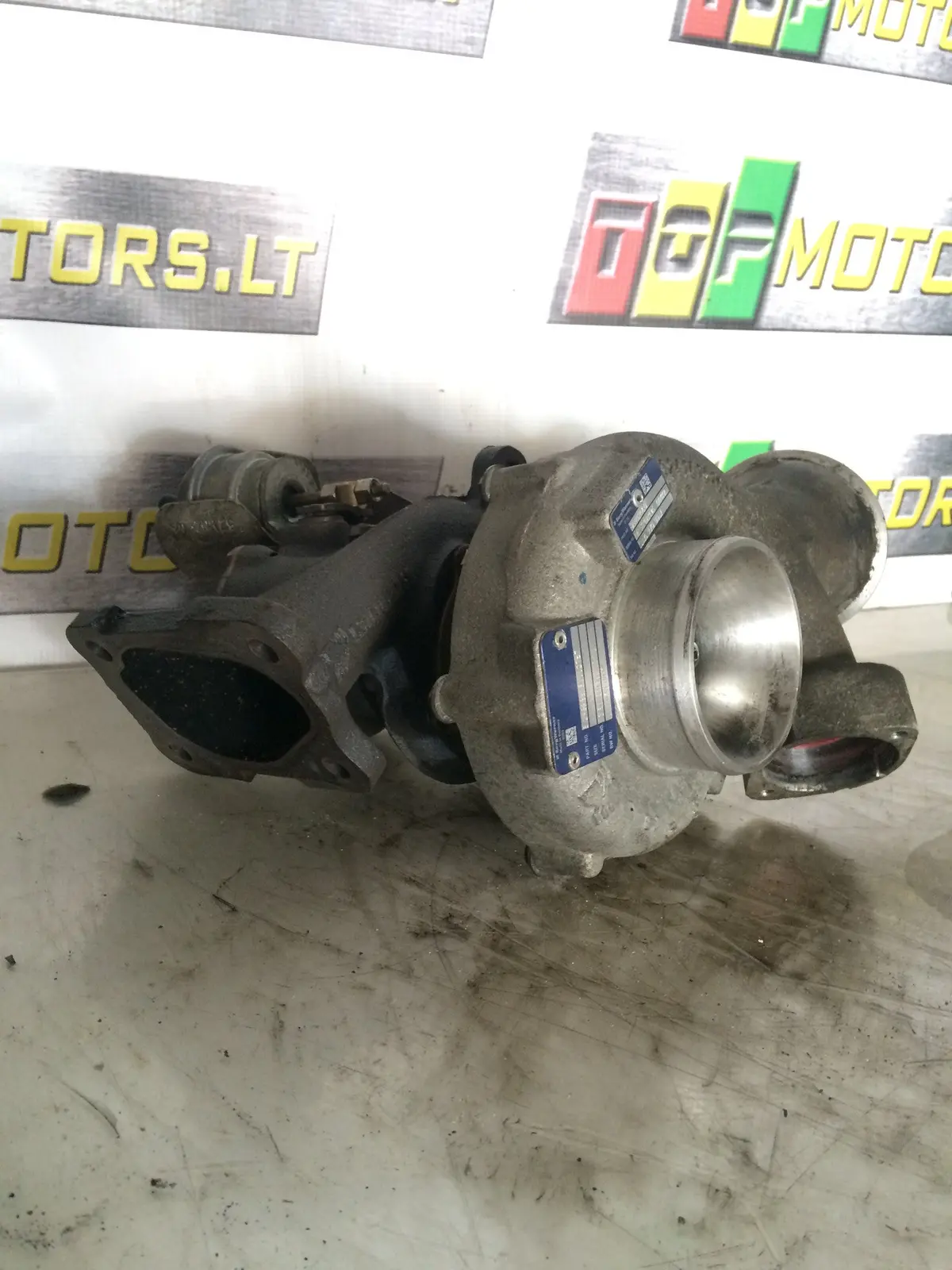 2010 D5244t10 Volvo D5 2.4 T10 Diesel Two Stage Turbo Third Generation Common Rail System Engine Turbo Charger 2