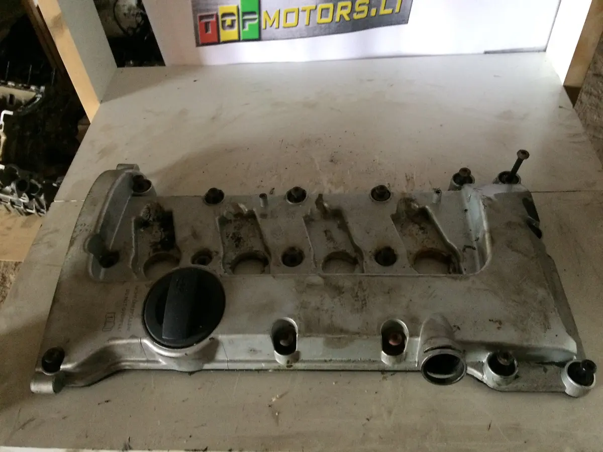 2005 Alt Audi Volkswagen Vw 2.0 Fsi Petrol Engine Cylinder Head Cover 2
