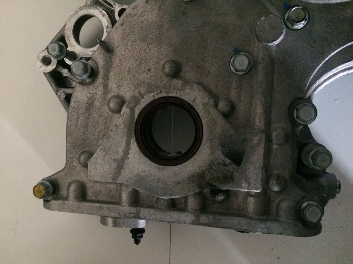 2010 D4fb Hyundai Kia 1.6 Crdi Diesel Engine Oil Pump 21311-2A303 2