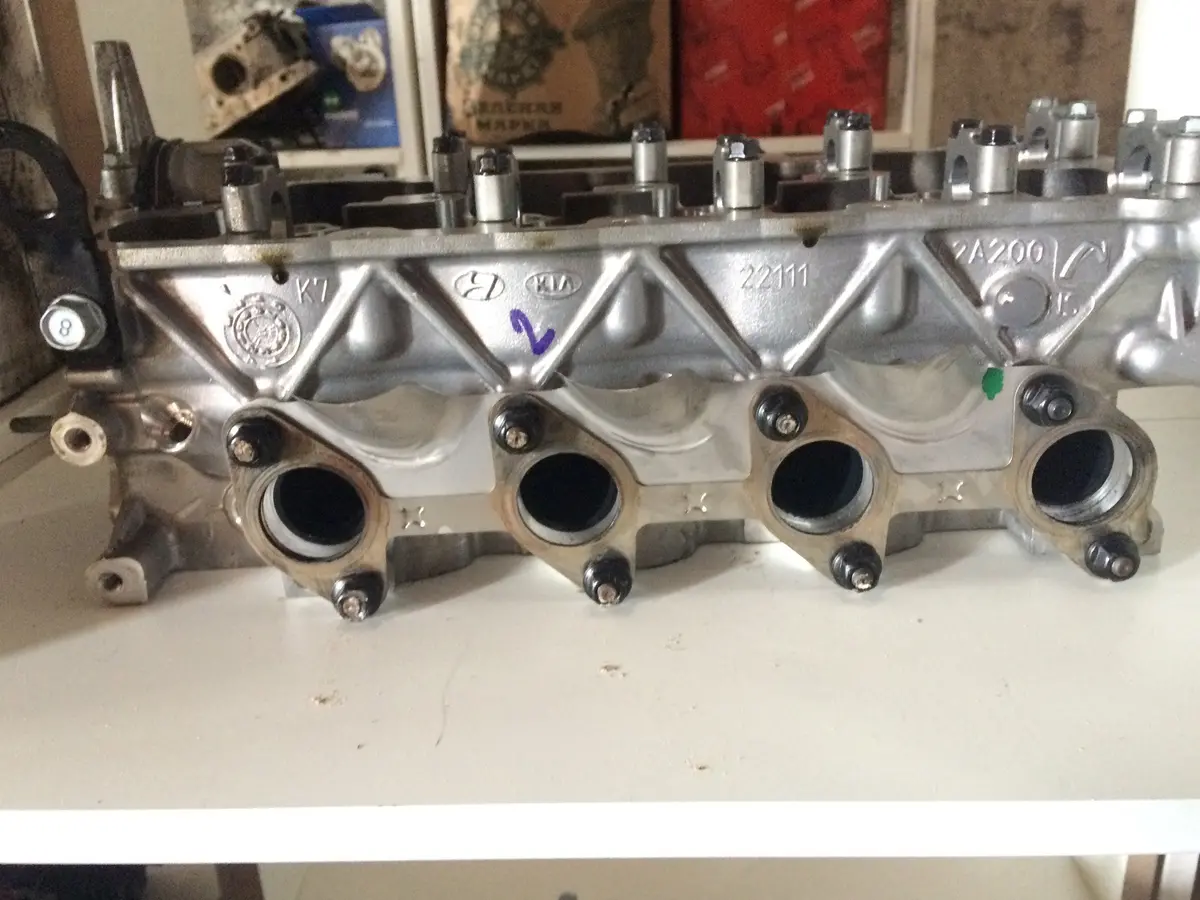 2010 D4fb Hyundai Kia 1.6 Crdi Diesel Engine Cylinder Head 22111-2A200 1