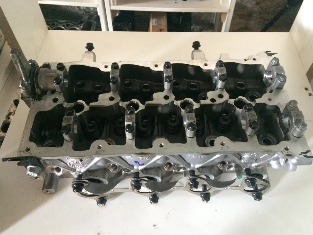 2010 D4fb Hyundai Kia 1.6 Crdi Diesel Engine Cylinder Head 22111-2A200 2