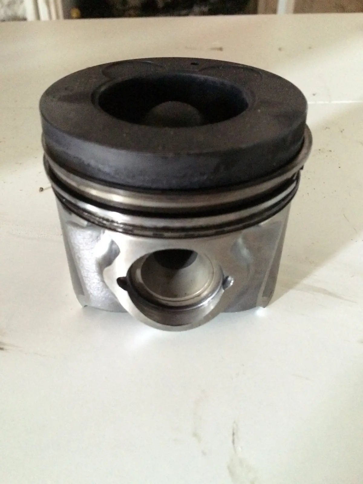 2010 D4fb Hyundai Kia 1.6 Crdi Diesel Engine Piston 1