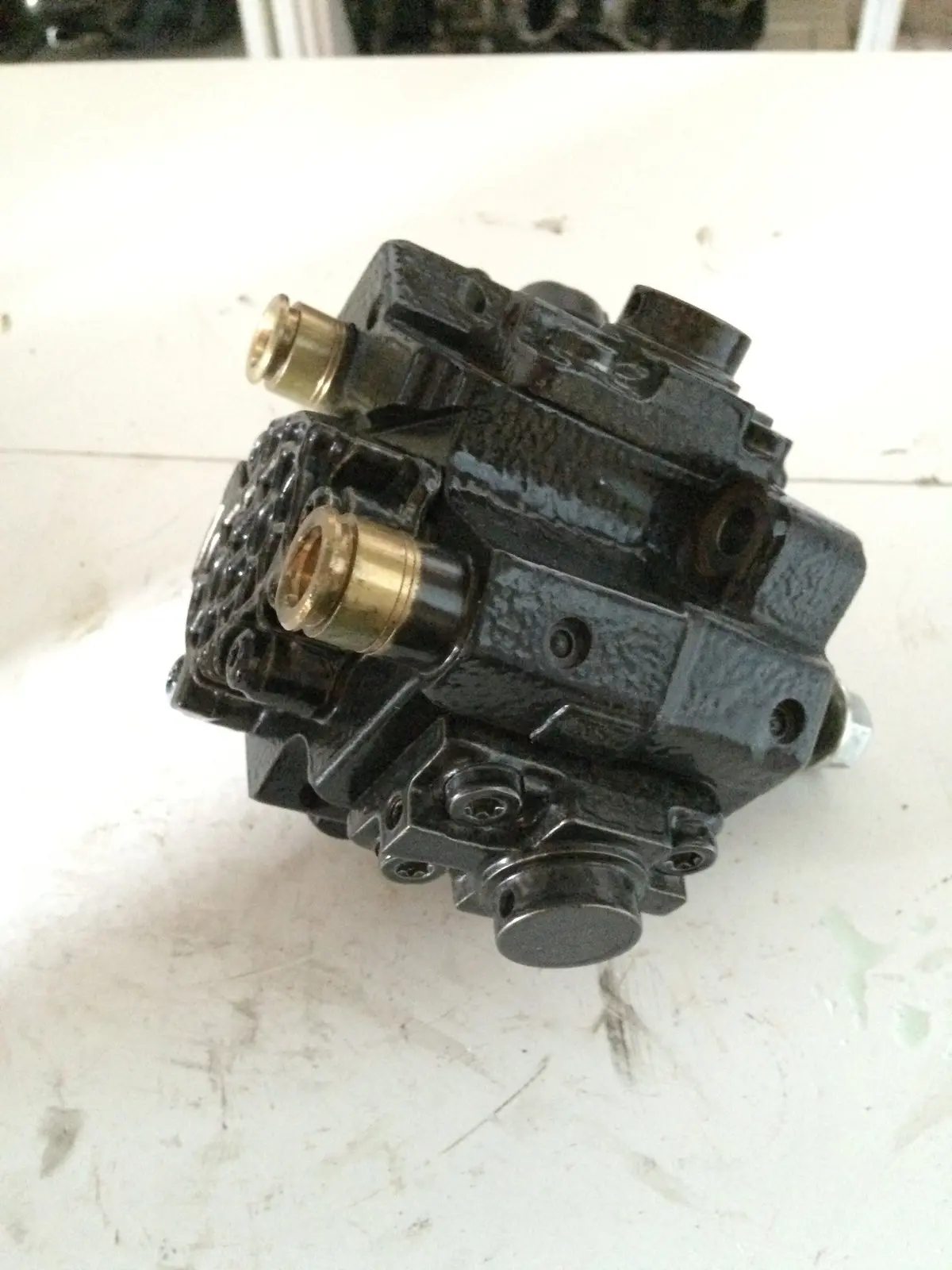 2010 D4fb Hyundai Kia 1.6 Crdi Diesel Engine Fuel Pump 0445010206 33100-2A420 2
