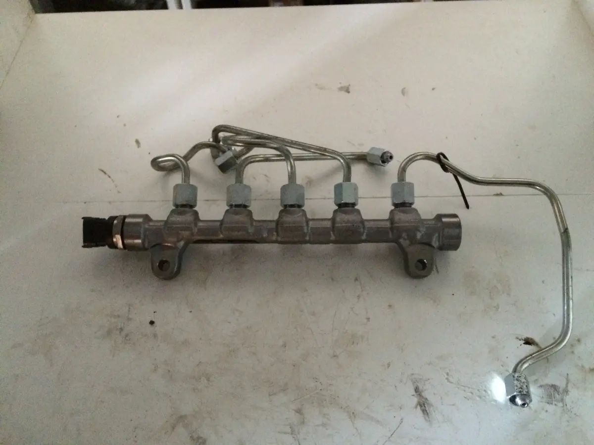 2010 D4fb Hyundai Kia 1.6 Crdi Diesel Engine Common Rail 0445214181 / 0 445 214 181 / 31400-2A420 1