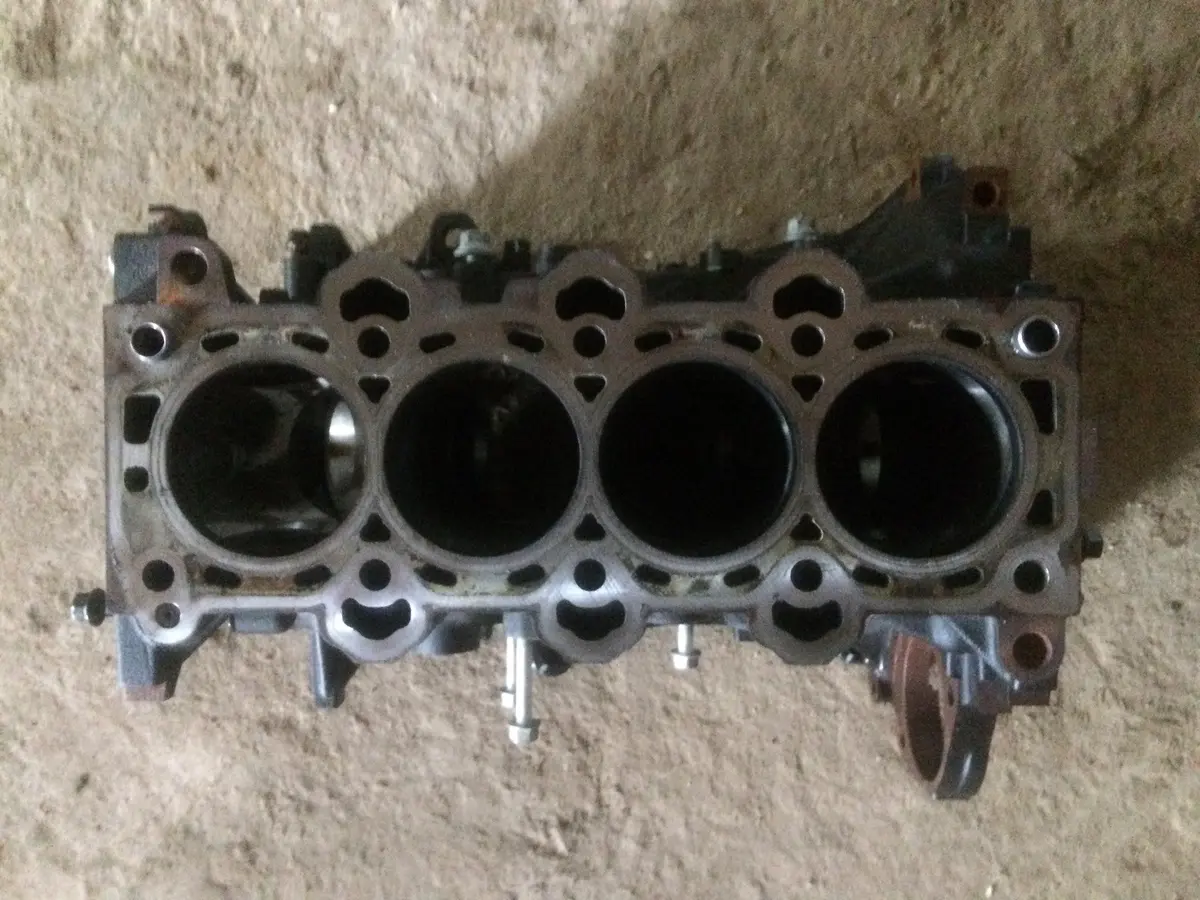 2010 D4fb Hyundai Kia 1.6 Crdi Diesel Engine Block May Fit 1.7 Crdi 2