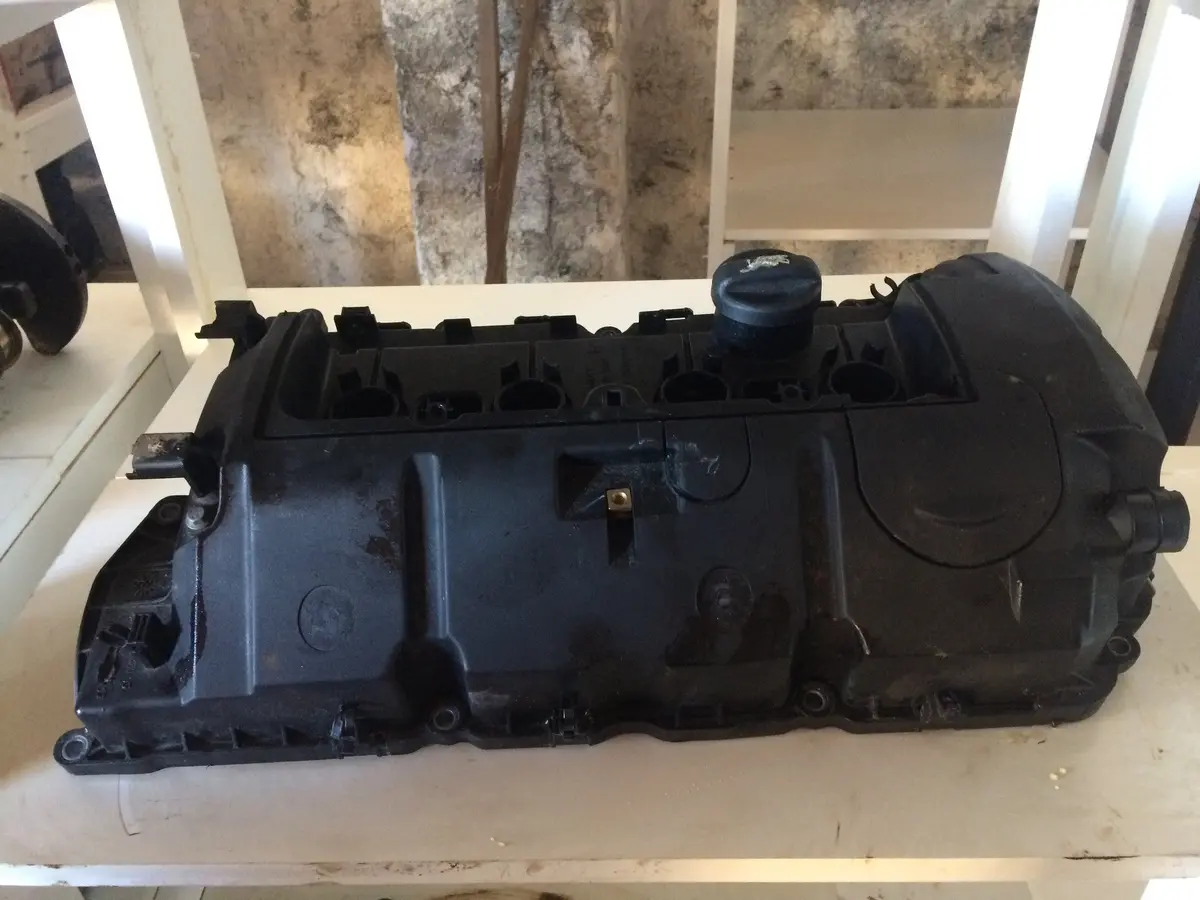 2012 N16 N16b16 Mini 1.6 Petrol Engine Cylinder Head Cover M03017b150 M03017b180 2