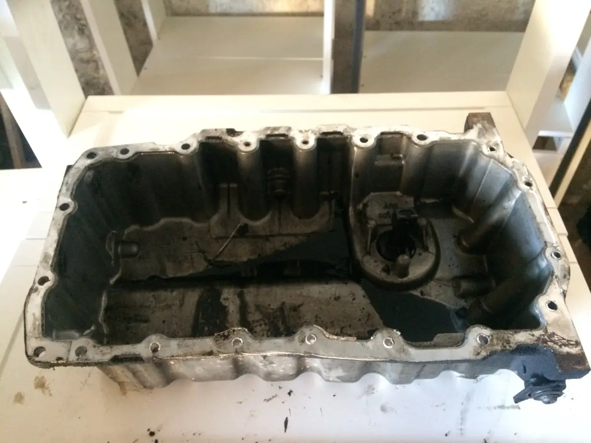 2012 Cay Audi Volkswagen Vw Skoda Seat 1.6 Tdi Diesel Engine Oil Sump 1