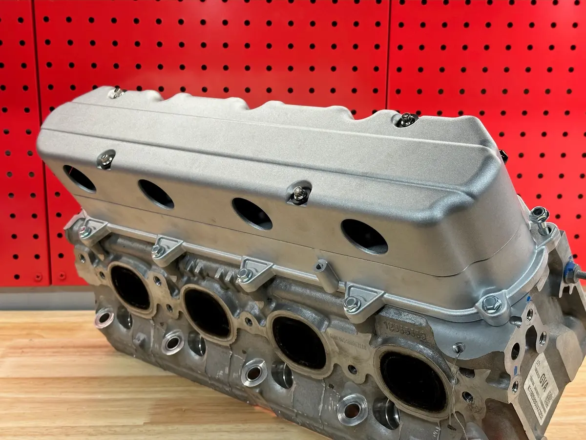 New - 2-Piece Gen V Lt Valve Covers - Hidden Coils - Smooth 1