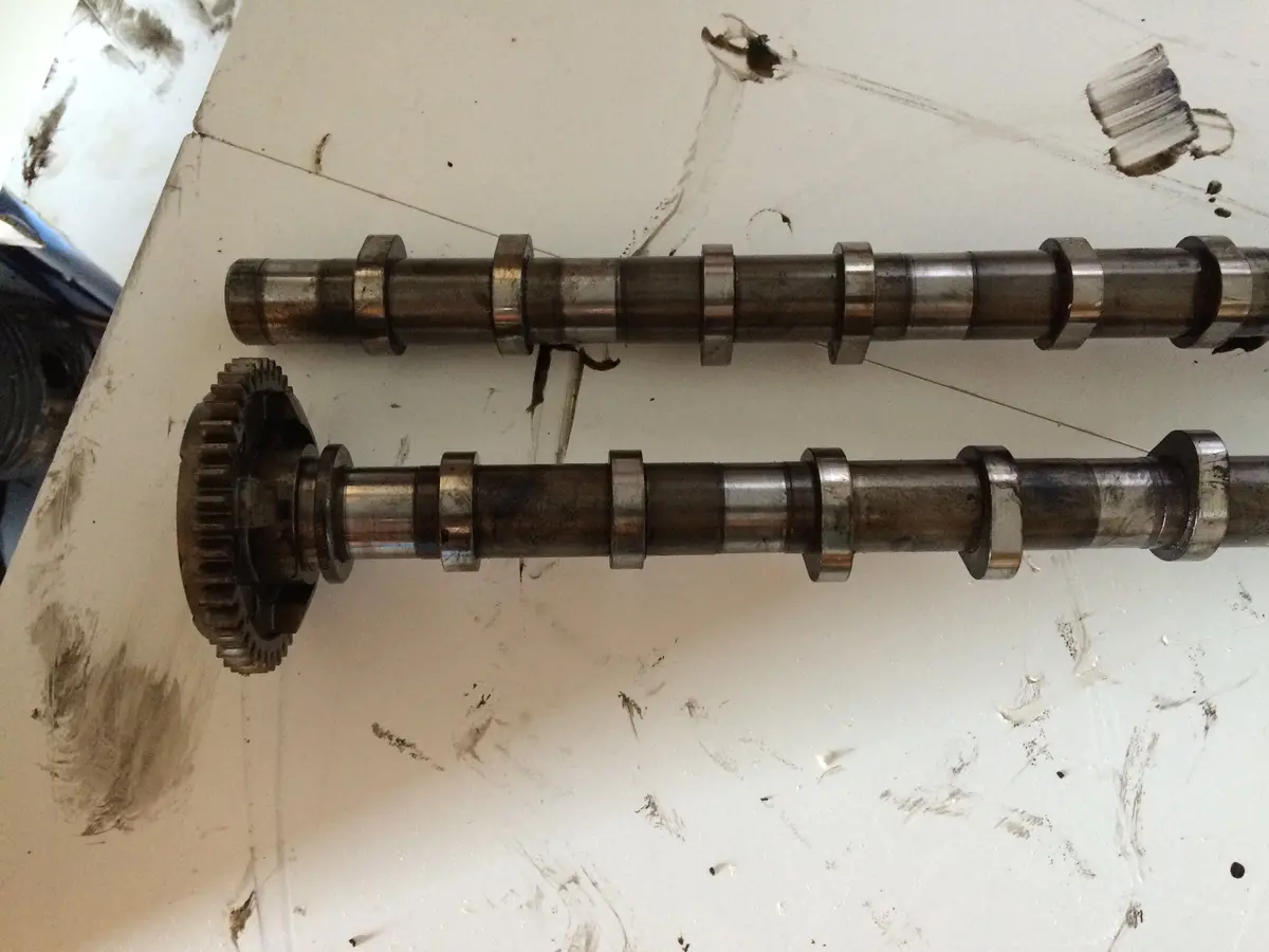 2011 N57 N57d30 N57d30a Bmw 3.0 D Diesel Engine Pair Of Camshaft 1131 8509120 02 1131 8509121 01 2
