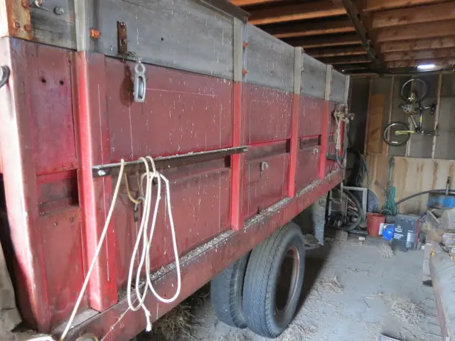 62 International Grain Truck 1