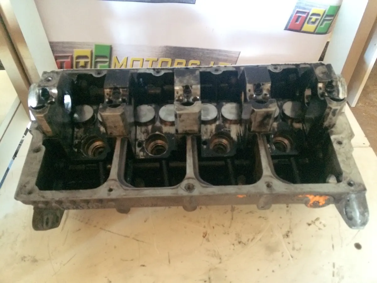 2004 Auy Volkswagen Vw 1.9 Tdi Diesel Engine Cylinder Head 038 103 373 R 1