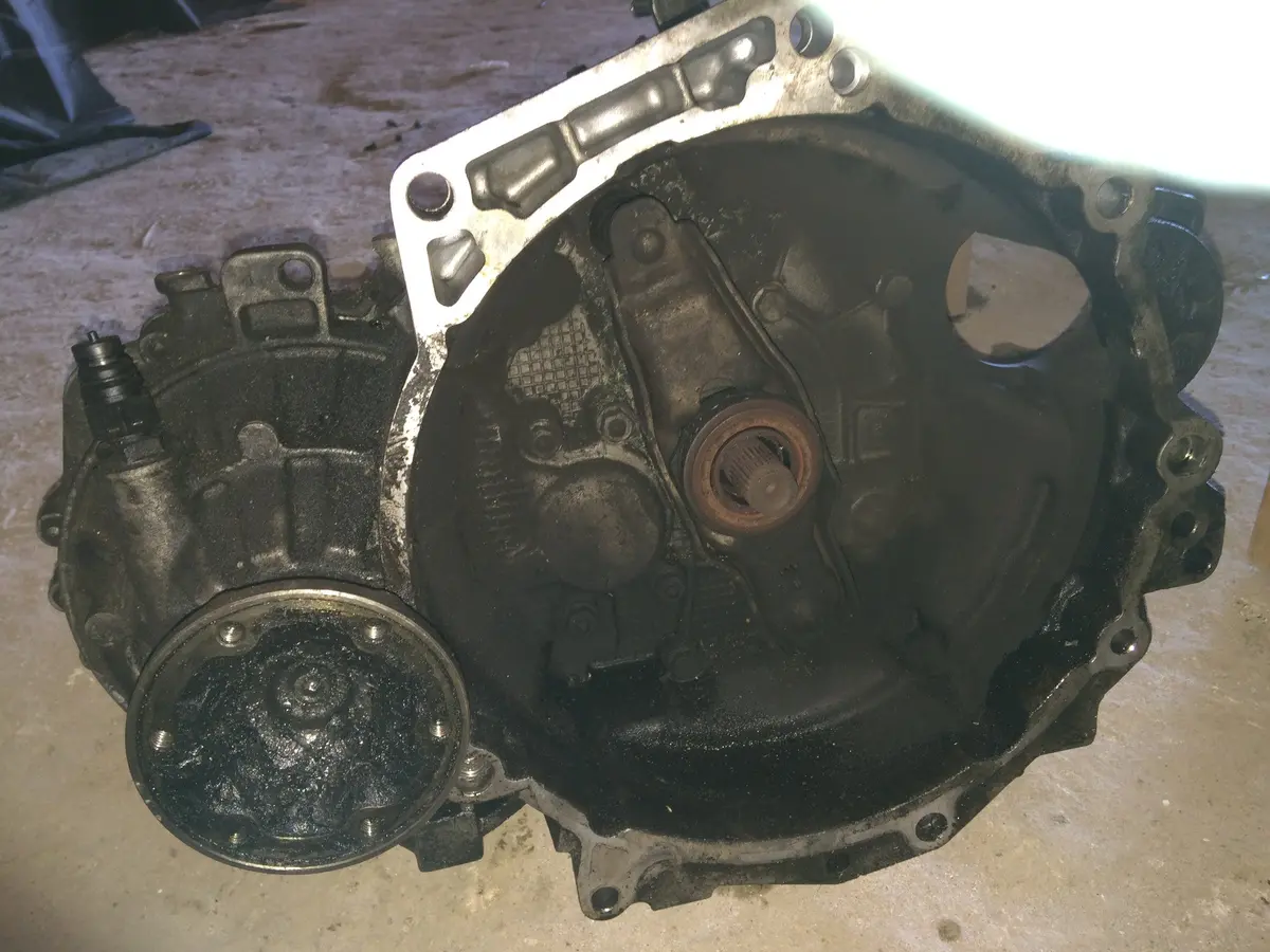 2004 Auy Volkswagen Vw 1.9 Tdi Diesel Engine Gear Box 1