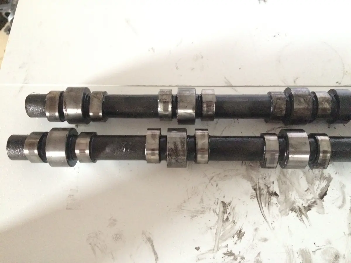 2009 Chrysler Jeep Dodge Ldv 2.8 Crd Diesel Engine Pair Of Camshaft 1