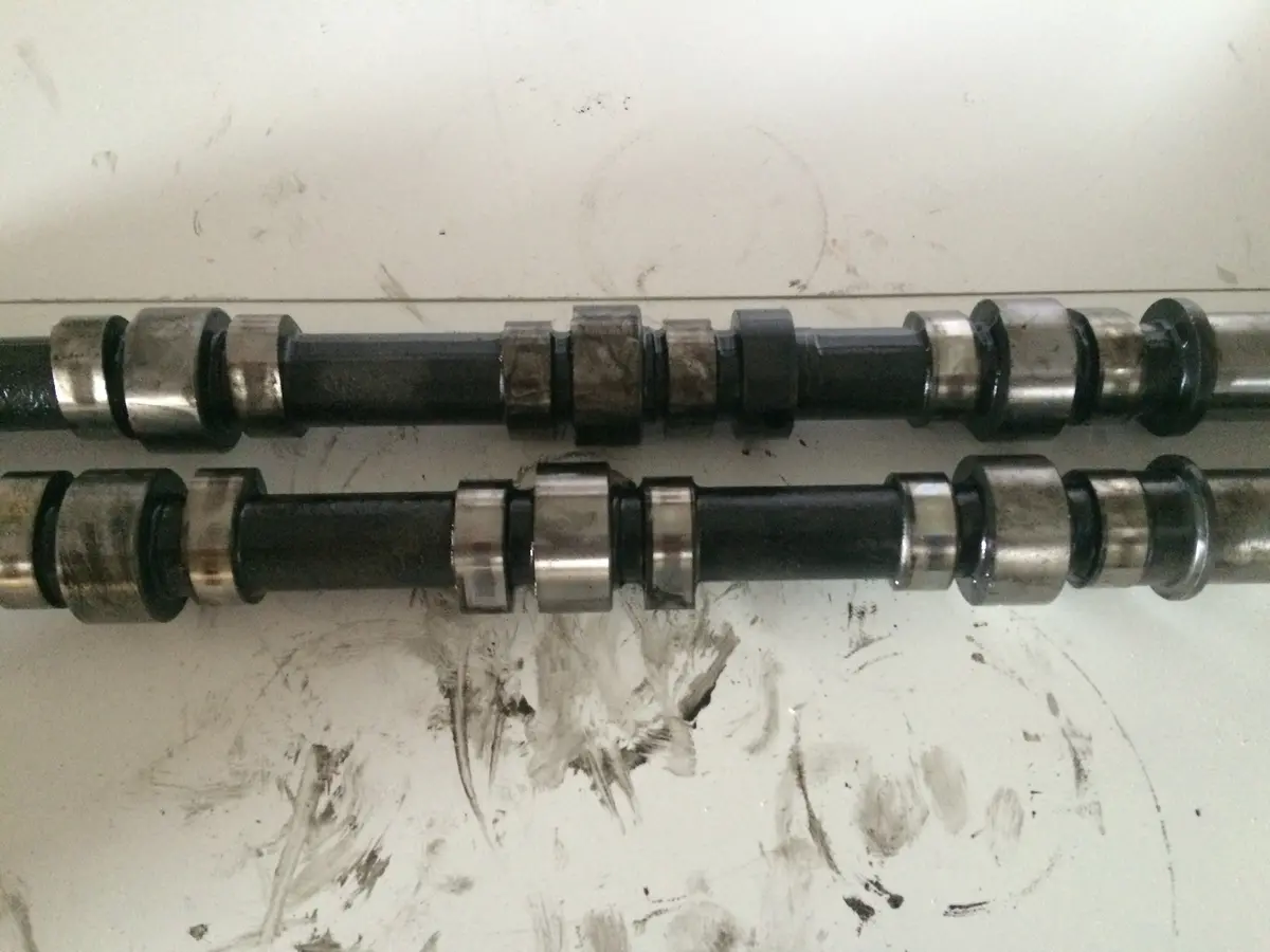 2009 Chrysler Jeep Dodge Ldv 2.8 Crd Diesel Engine Pair Of Camshaft 2