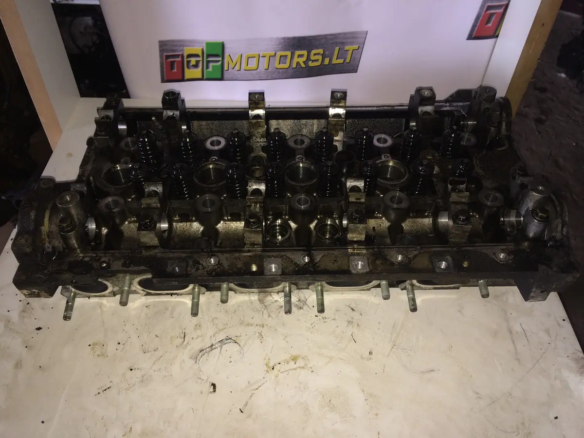 2006 G9u Opel Nissan Renault 2.5 Dci Diesel Engine Cylinder Head 8200005878 1