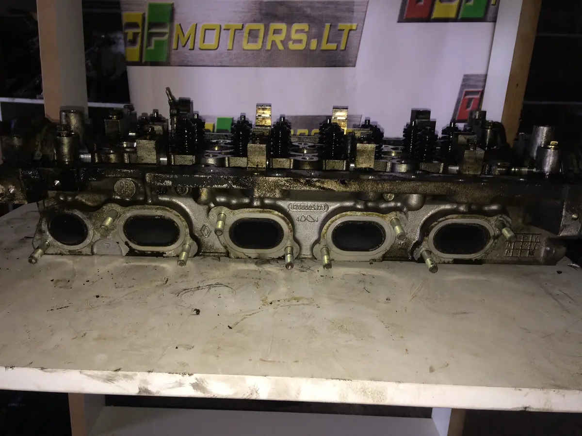 2006 G9u Opel Nissan Renault 2.5 Dci Diesel Engine Cylinder Head 8200005878 2