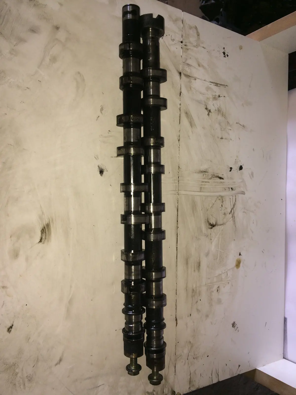 2006 G9u Opel Nissan Renault 2.5 Dci Diesel Engine Pair Of Camshaft 1
