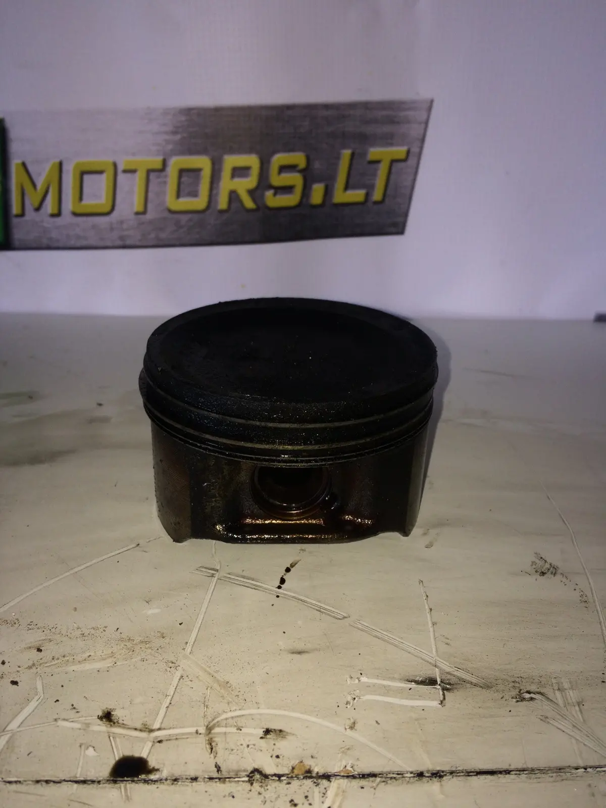 2004 M43 M43b19 194E1 Bmw 1.9 Petrol Engine Piston 1