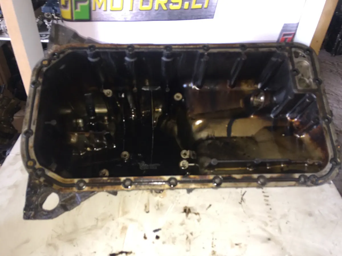 2004 M43 M43b19 194E1 Bmw 1.9 Petrol Engine Oil Sump 1