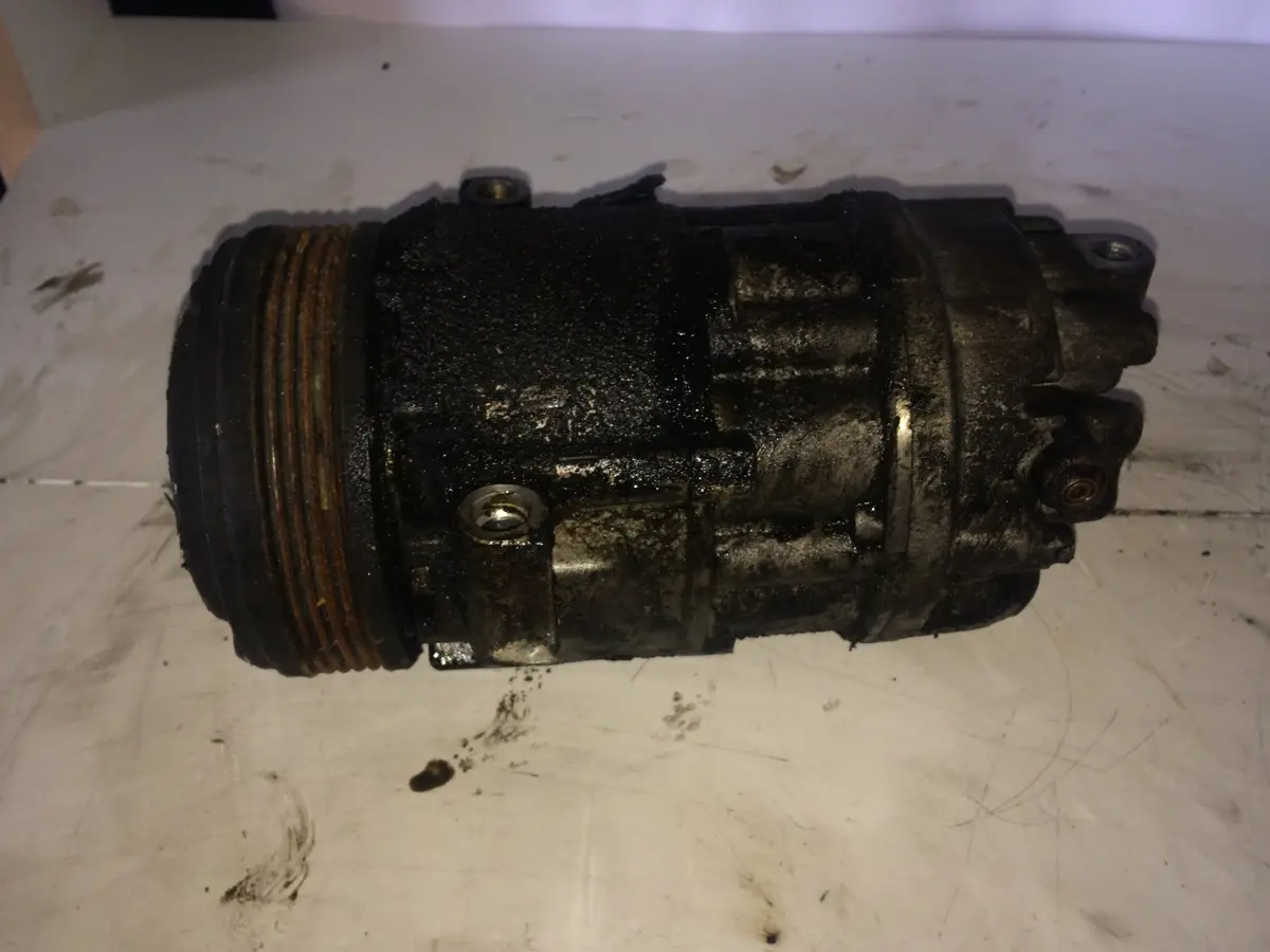 2004 M43 M43b19 194E1 Bmw 1.9 Petrol Engine Conditioning Pump 64.52 - 8 386 837 1