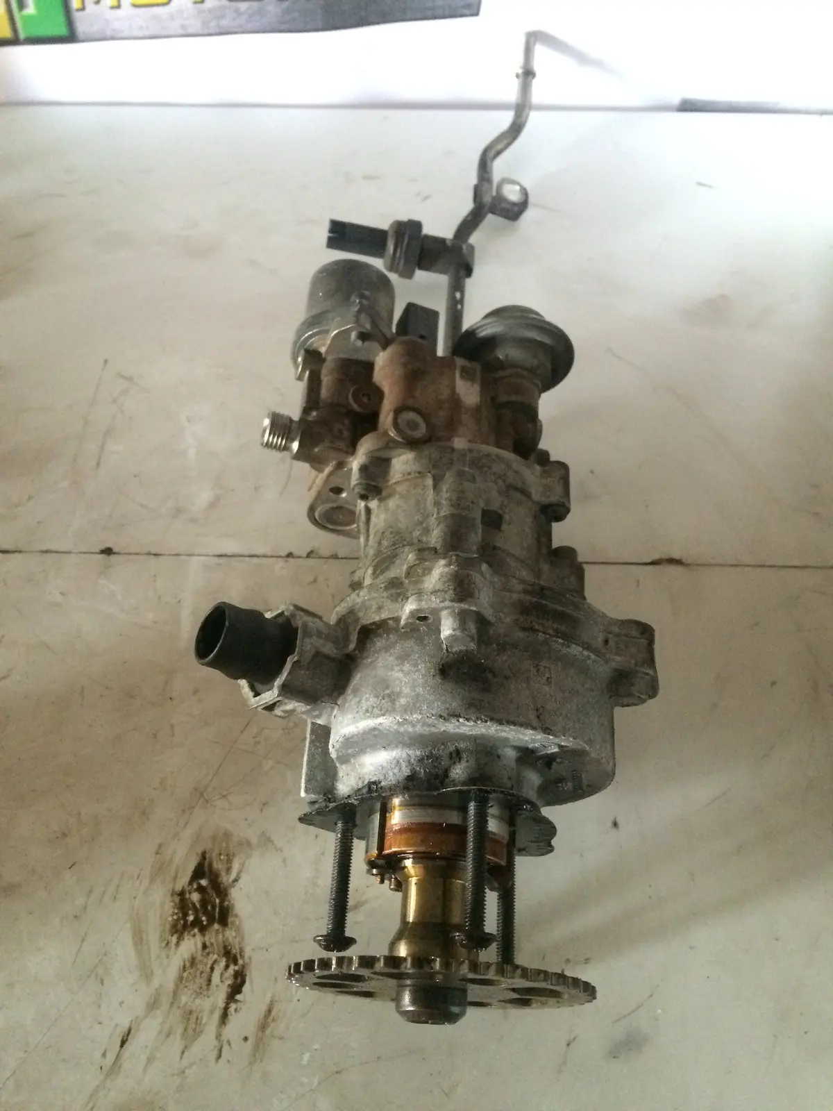 2008 N54 N54b30 N54b30a Bmw 3.0 Petrol Engine Fuel Pump 200400089 1