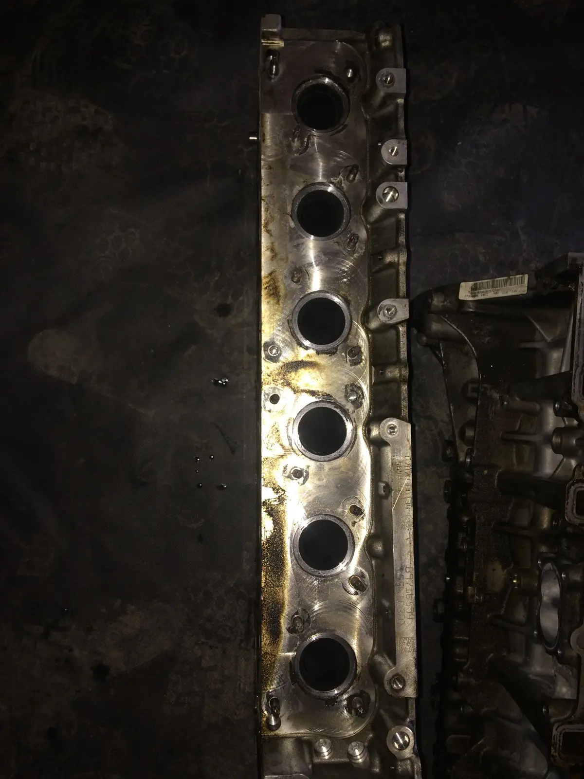 2008 N54 N54b30 N54b30a Bmw 3.0 Petrol Engine Cylinder Head 75647503 07070300134 2