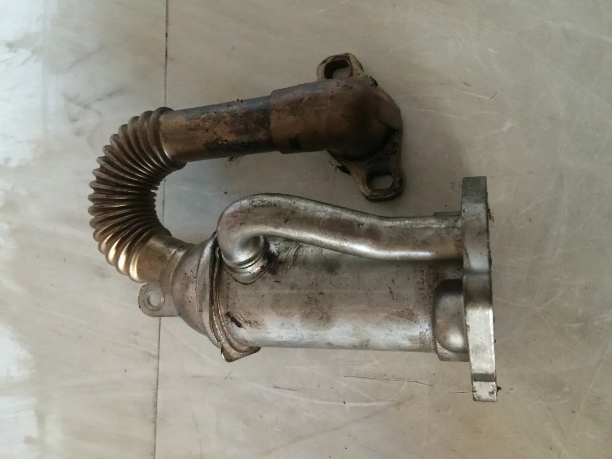 2005 K9k 732 Renault Nissan 1.5 Dci Diesel Engine Egr Cooler 2