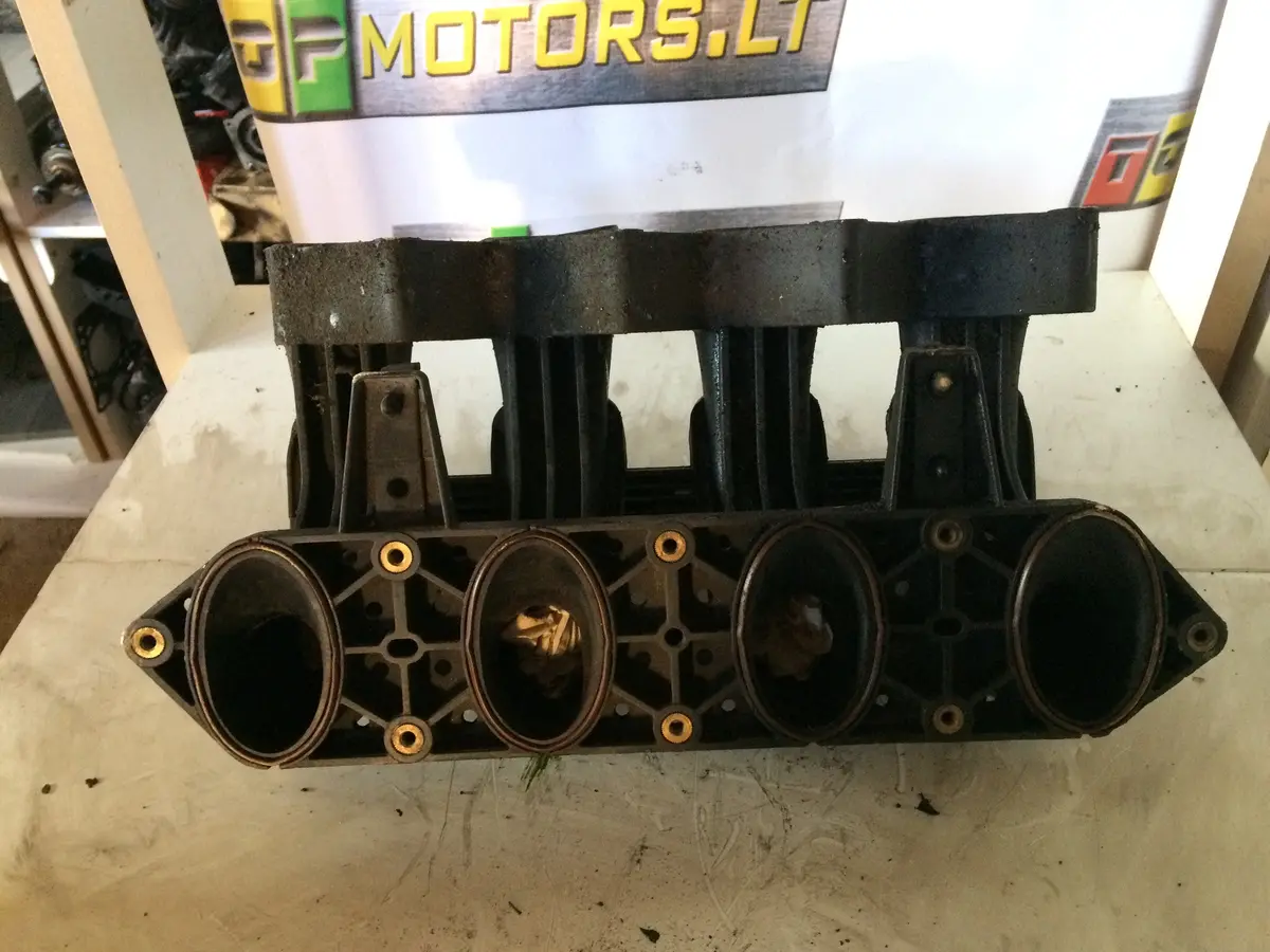 2001 611 Mercedes-Benz Mb 2.2 Cdi Diesel Engine In Intake Inlet Manifold 611 090 06 37 1